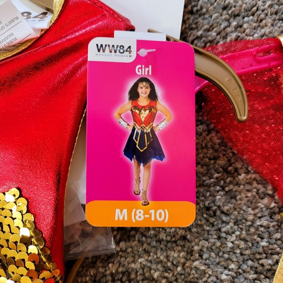 Wonder Woman 2 in 1 Size Med & Large - Picture 6 of 11